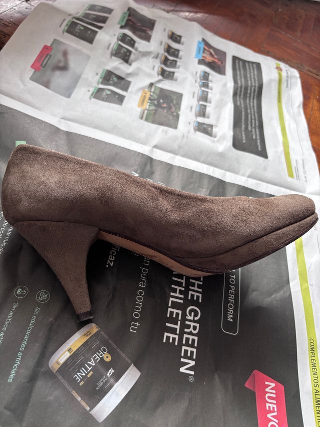 Zapatos de tacón ante Manolita