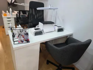 Mobiliario  de peluquería  y estética