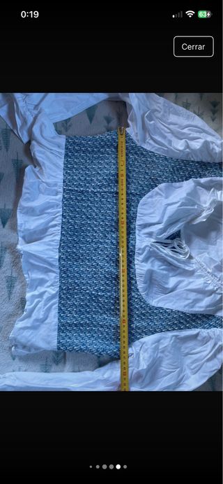 Blusa Zara blanca y azul.