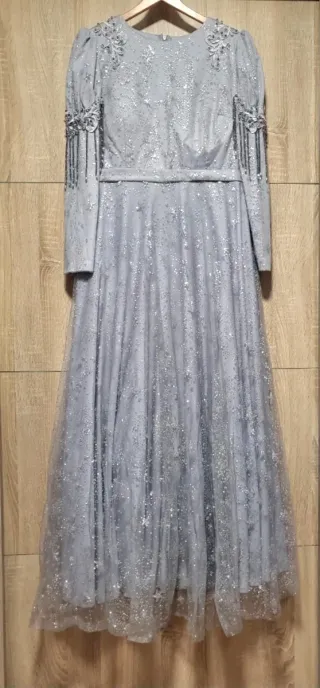 Vestido de fiesta plateado New Elegans