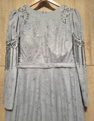 Vestido de fiesta plateado New Elegans