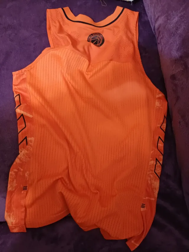 Camiseta Adidas Basketball PARIS Talla M