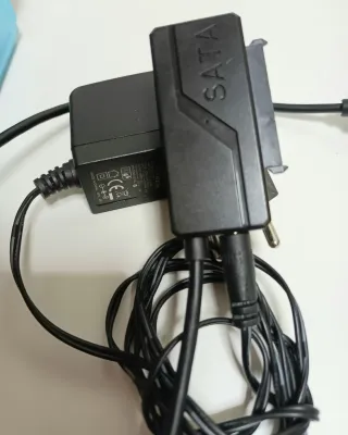 Adaptador SATA a USB+ Disco duro interno