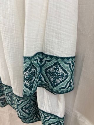 Vestido blanco Zara bordado