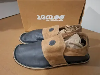 Zapatillas barefoot Zeazoo beige y azul