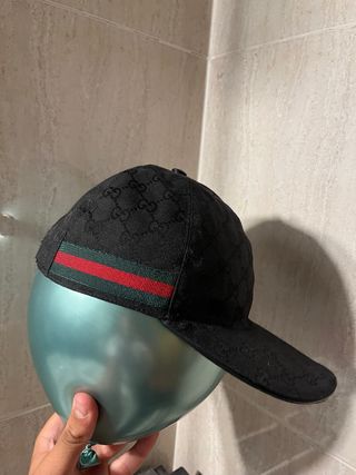 Gorra Gucci Negra con Rayas Verdes y Rojas