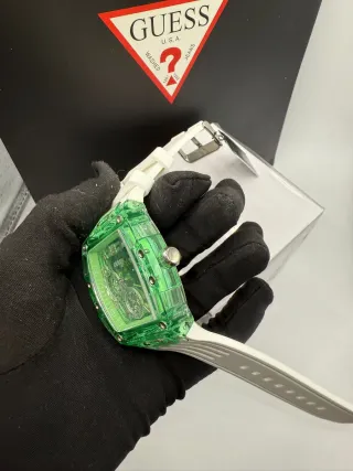 Reloj Guess Verde y Blanco