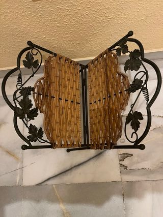 Leñero/Revistero Metal y Mimbre
