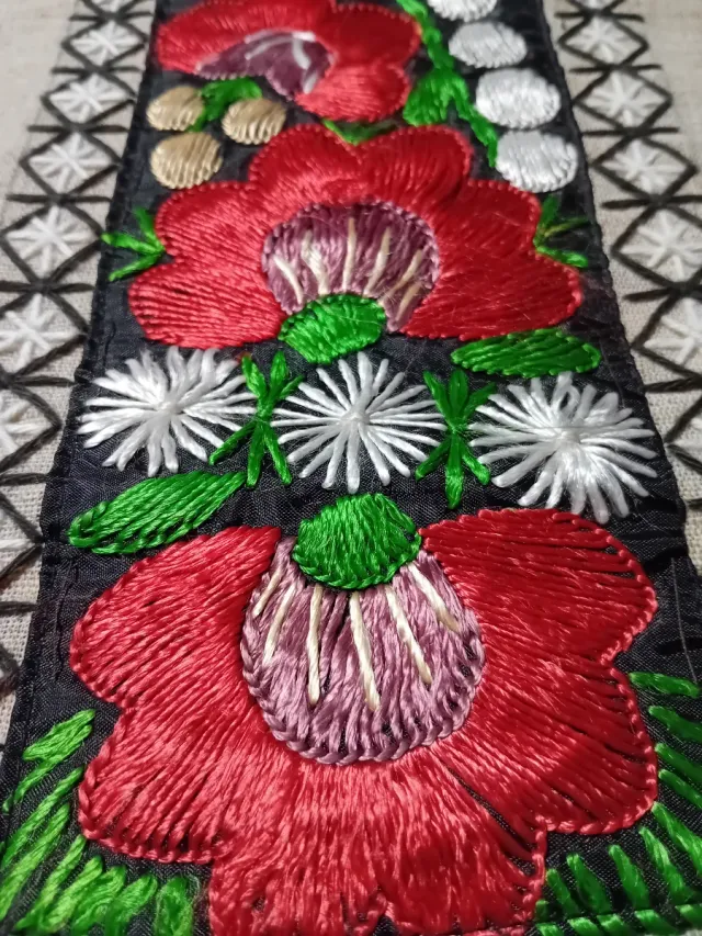 Centro tavola fatto a mano su tela