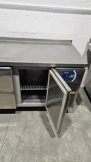 Bajo mostrador industrial