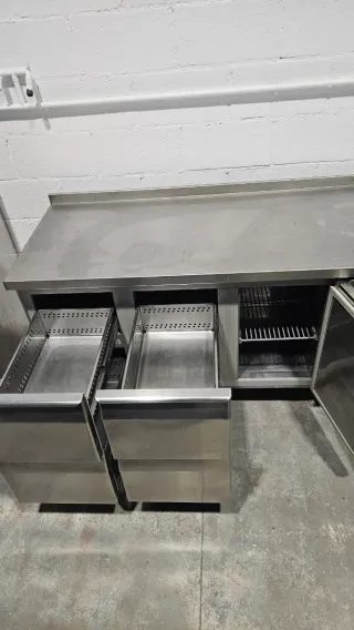 Bajo mostrador industrial