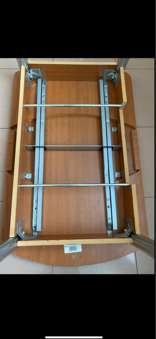 Mesa extensible y 2 Sillas