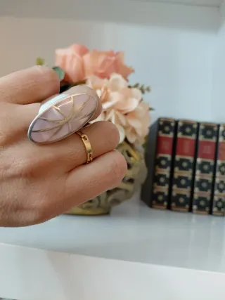 Anillo Plata y Nacar. Ajustable.