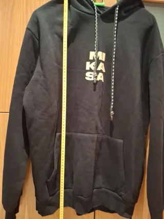 Sudadera Bershka Attack on Titan Talla L