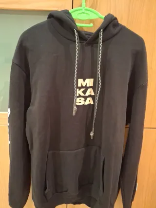 Sudadera Bershka Attack on Titan Talla L