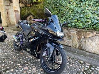 Kawasaki Ninja 250R Negra
