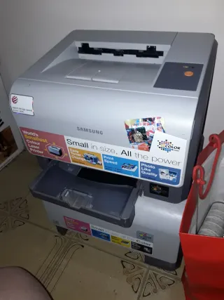 Stampante Laser colori A4 Samsung CLP300  ricambi