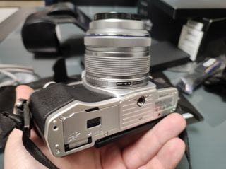 Olympus OM-D E-M10 Mark II Mirrorless