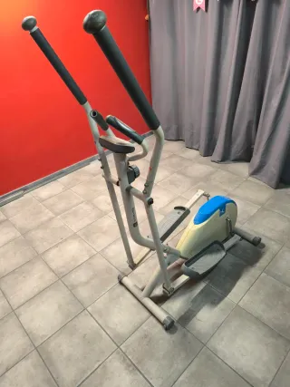 Elíptica Domyos para ejercicio en casa