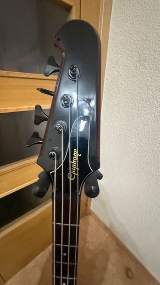 Bajo Eléctrico Epiphone Thunderbird IV Coreano