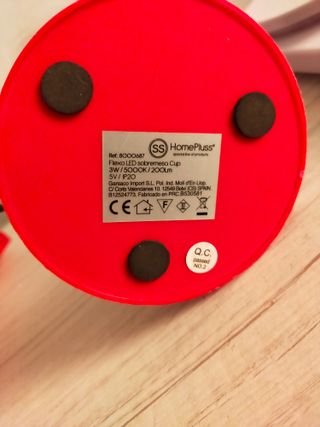 Lámpara de escritorio roja