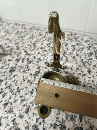 Candil antiguo de aceite de bronce