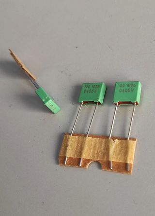 2x Condensatori 0.047uF (47nF) 100V MKT