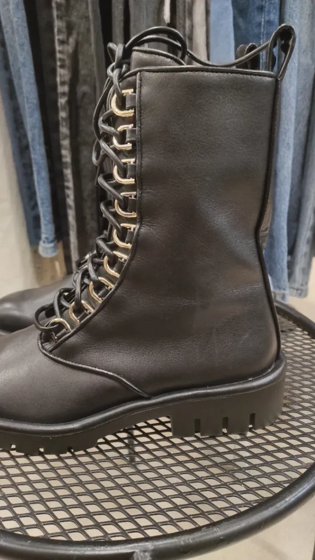 Botas Zara Tamanho 37