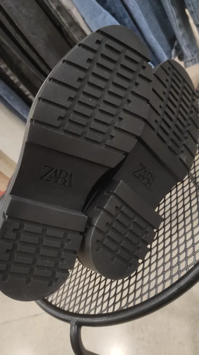 Botas Zara Tamanho 37