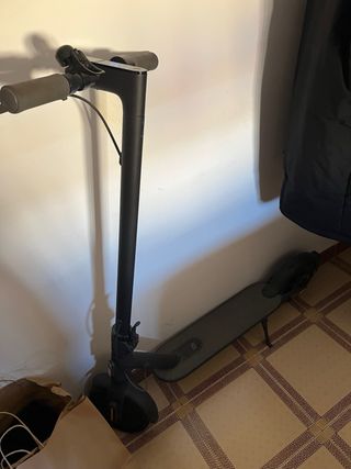 Patinete Eléctrico Xiaomi Mi Essential