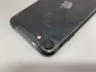 apple iphone se (2020) 64gb