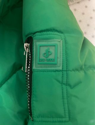 Chaqueta DI-BYE verde con capucha