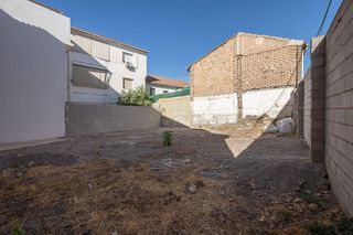 Terreno en venta en Avda. De los Ogíjares en Armilla