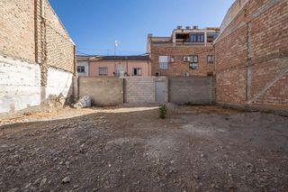 Terreno en venta en Avda. De los Ogíjares en Armilla