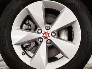 Jaguar E-Pace E-Pace 2.0P 184kW AWD (EURO 6d-TEMP)