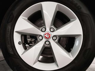 Jaguar E-Pace E-Pace 2.0P 184kW AWD (EURO 6d-TEMP)