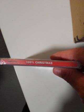 CD 2 CD Set 100% Christmas Crackers s77