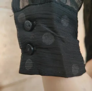 Camisa transparente negra lunares