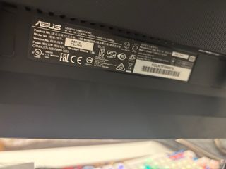 Monitor Asus Negro y Multicolor