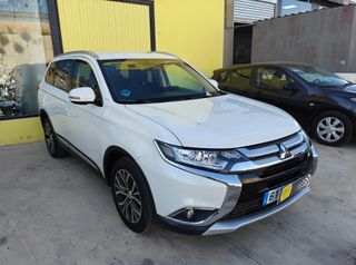 MITSUBISHI Outlander 220 DI-D Motion 2WD 7 Plazas