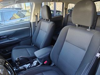 MITSUBISHI Outlander 220 DI-D Motion 2WD 7 Plazas