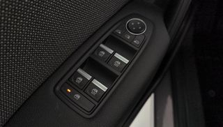 Renault Captur techno Eco-G 100cv (74 kW)