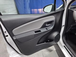 TOYOTA Yaris 1.5 100H Active
