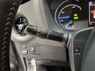 TOYOTA Yaris 1.5 100H Active