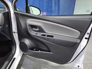 TOYOTA Yaris 1.5 100H Active