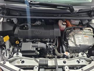 TOYOTA Yaris 1.5 100H Active