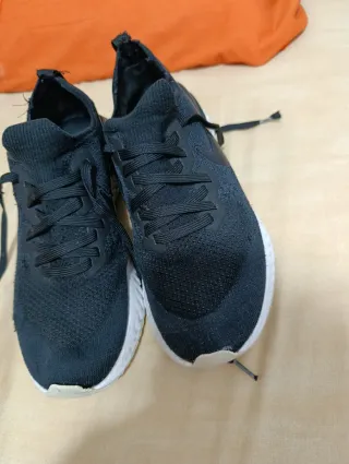 Zapatillas Nike Negras y Blancas