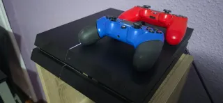 Consola PlayStation 4 Negra + 2 Mandos