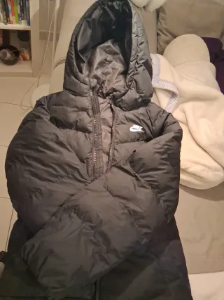 Chaqueta Nike Talla M Niños 8-10 años como Nueva