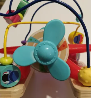 Avión de madera para psicomotricidad